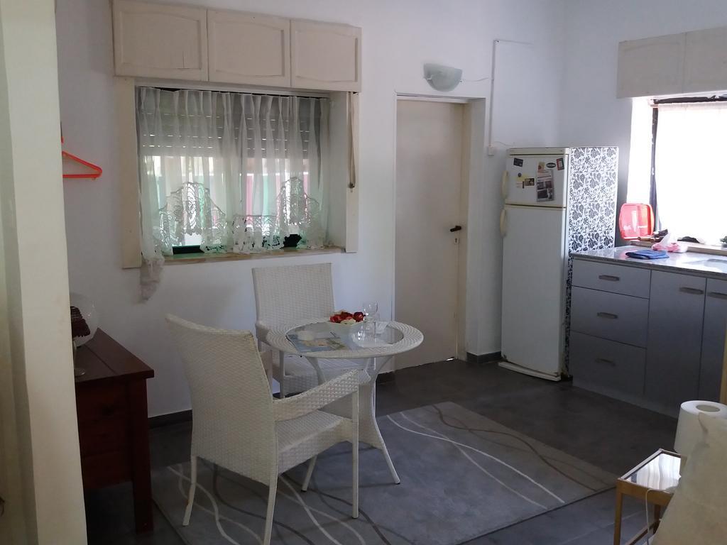 Zipi Orhan Acra Exterior foto