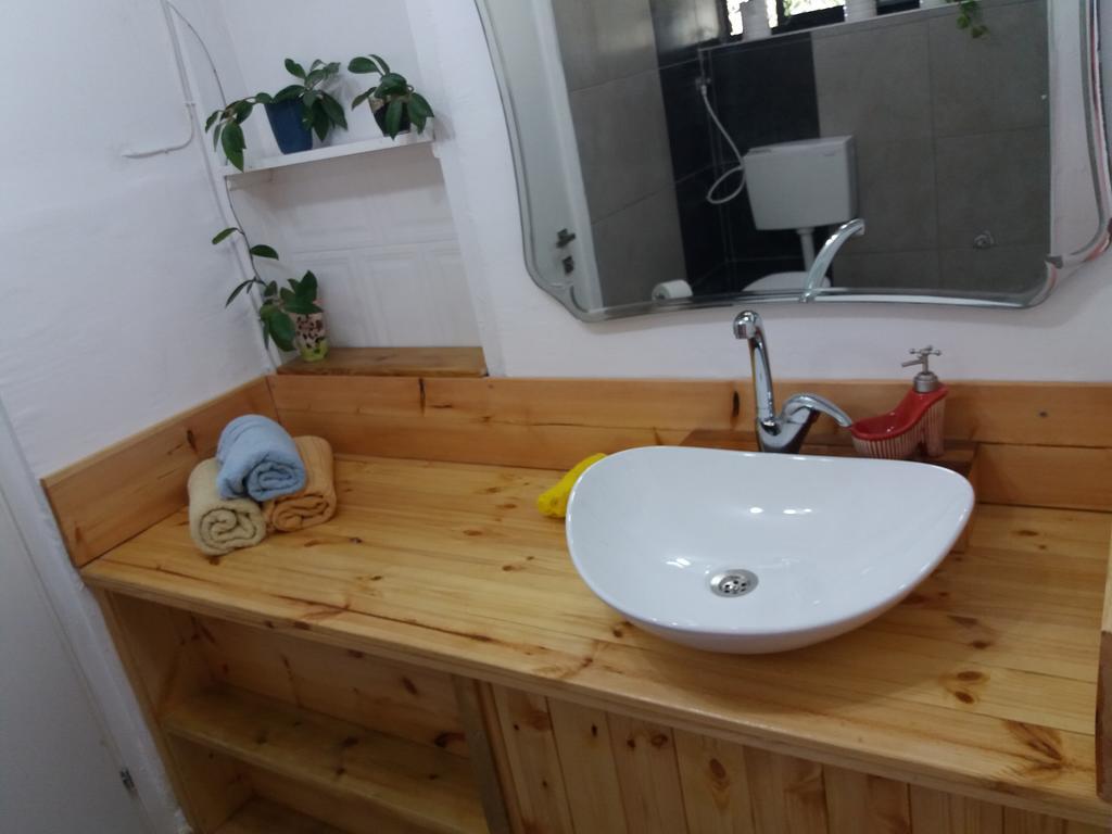 Zipi Orhan Acra Exterior foto
